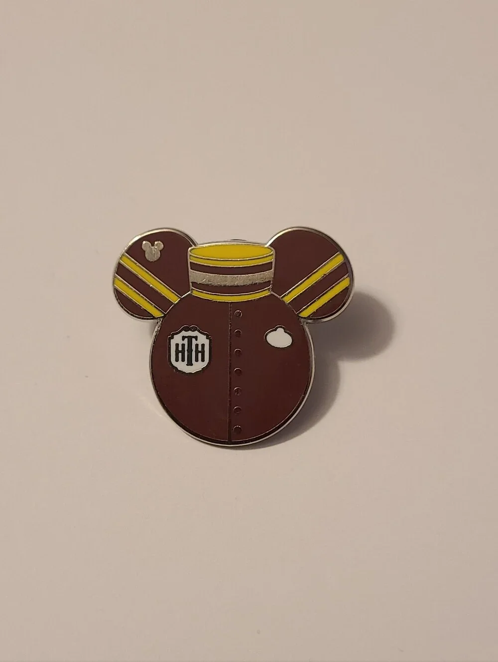 Disney Cast Member The Tower Of Terror Outfit Pin 👓